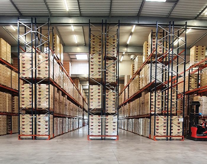 3000 places de palettes disponibles à la location en centre Bretagne
